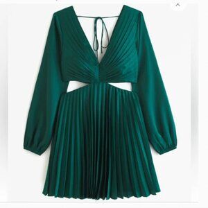 NWT Abercrombie Emerald Green Pleated Dress Cocktail Dress